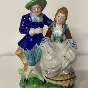 Colonial couple figurine hand painted in Occupied Japan
